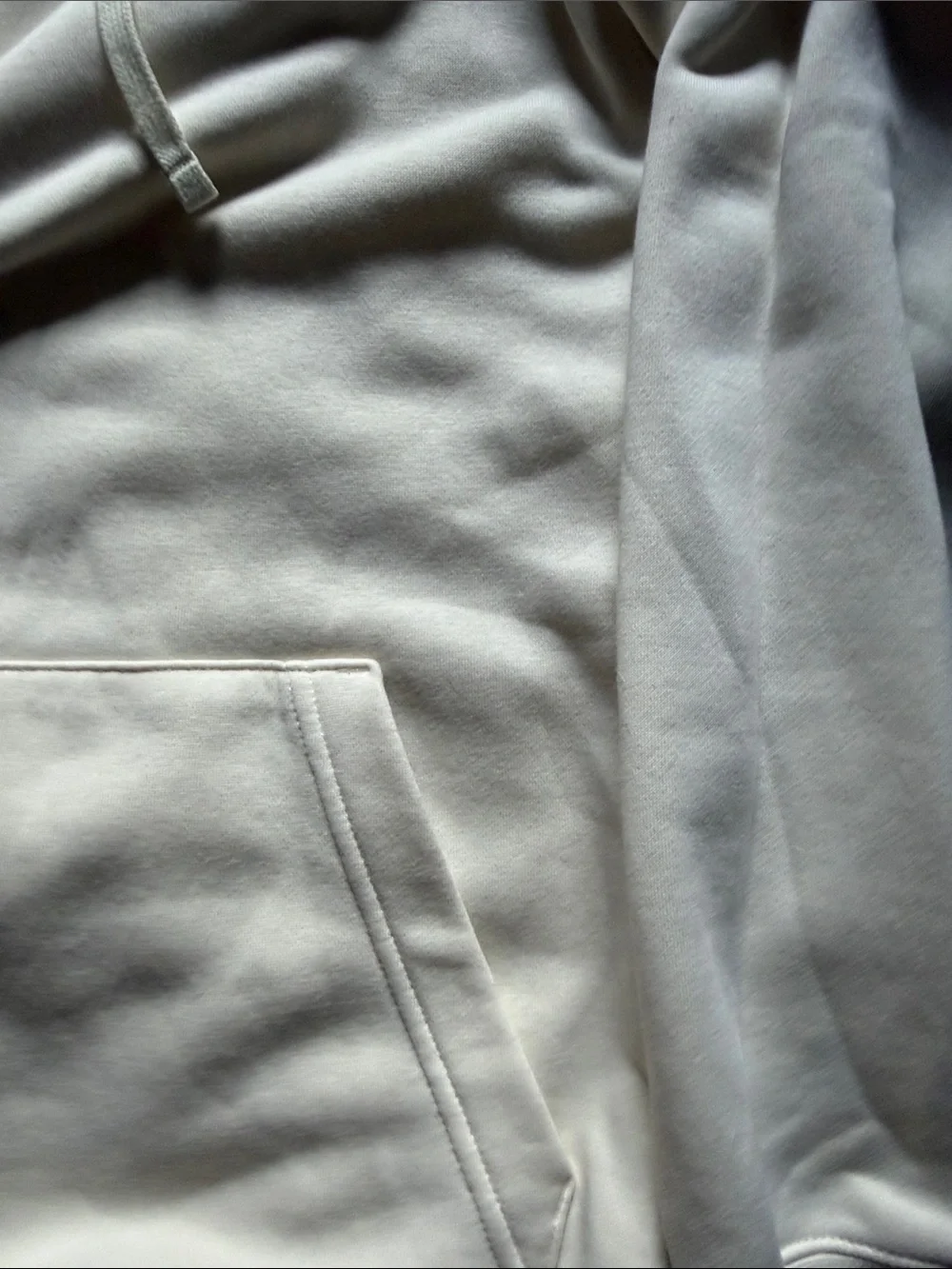 Nike Off-White/Cream Pullover Hoodie with Subtle Swoosh
